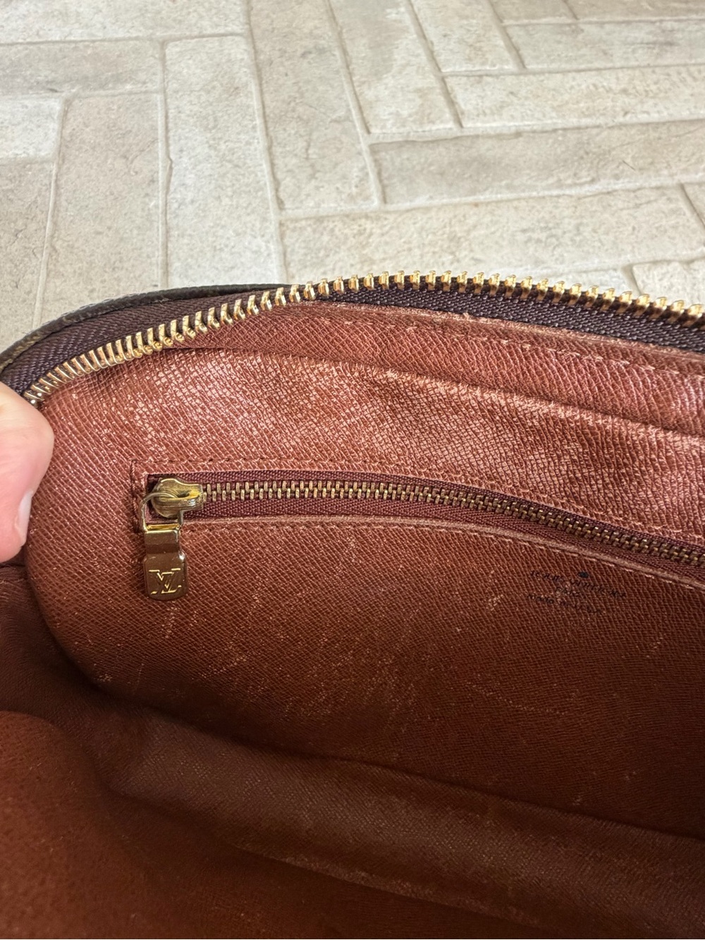 Louis Vuitton Vintage Marly Dragonne GM Monogram Clutch - Picture 7 of 16